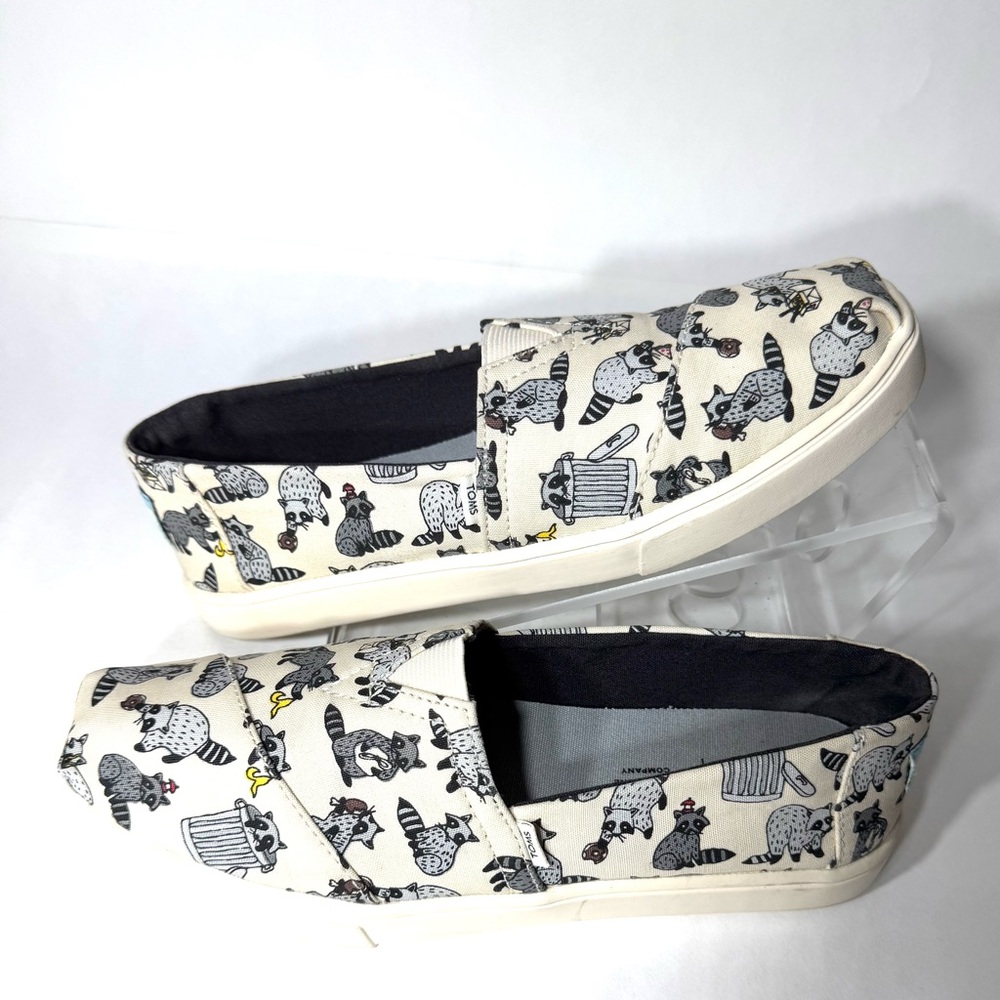 Toms Raccoon Party Animal Alpargata slip on shoes size 6.5 Thick outsole EUC